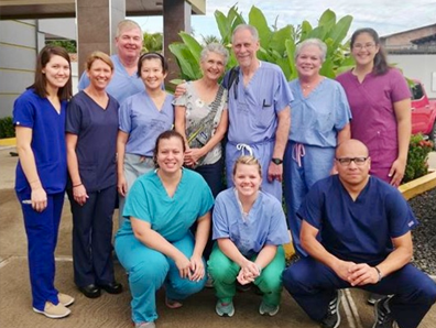 Group image outside in Honduras